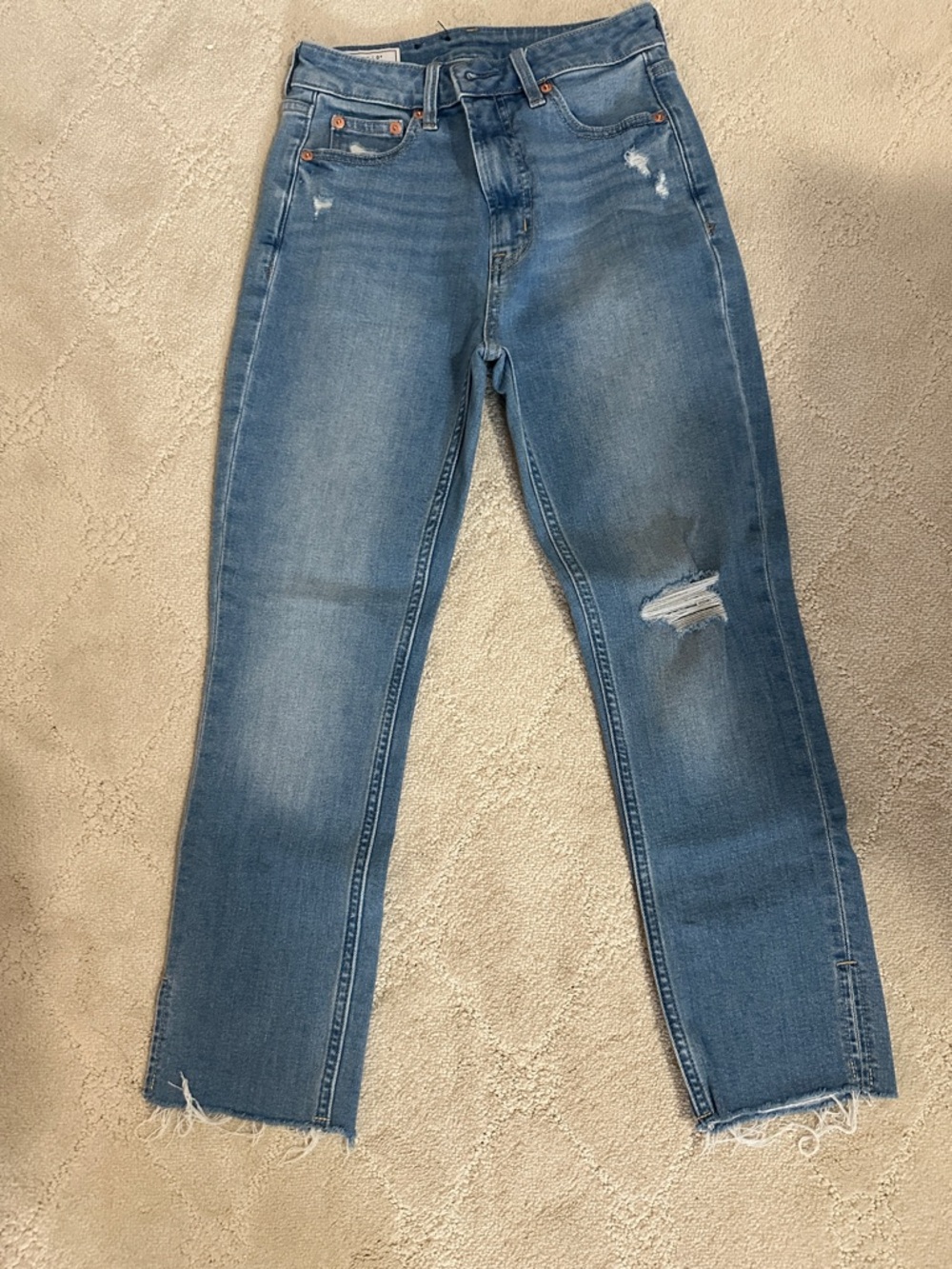 GAP Straight-Leg Jeans in Medium Blue with Distressed Knee